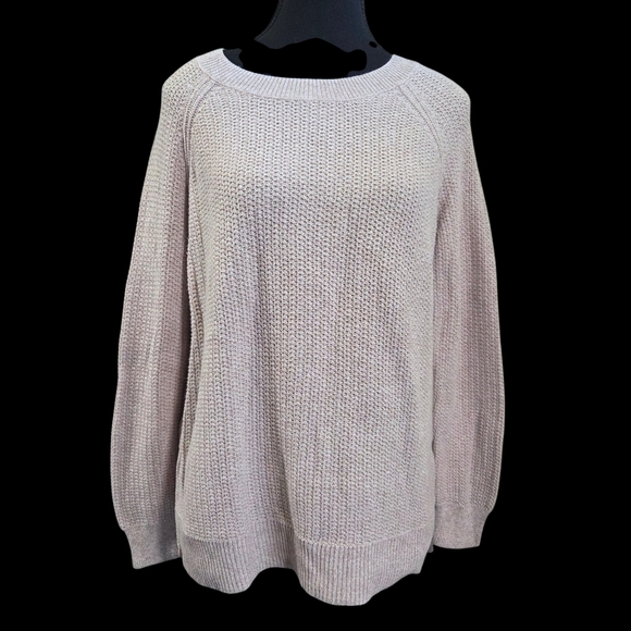 Old Navy Women's Cream Crew Neck Sweater Size MED - Picture 1 of 4